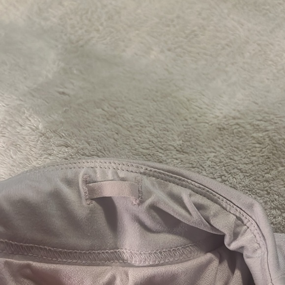 Athletic material size medium from athleta - Picture 5 of 5